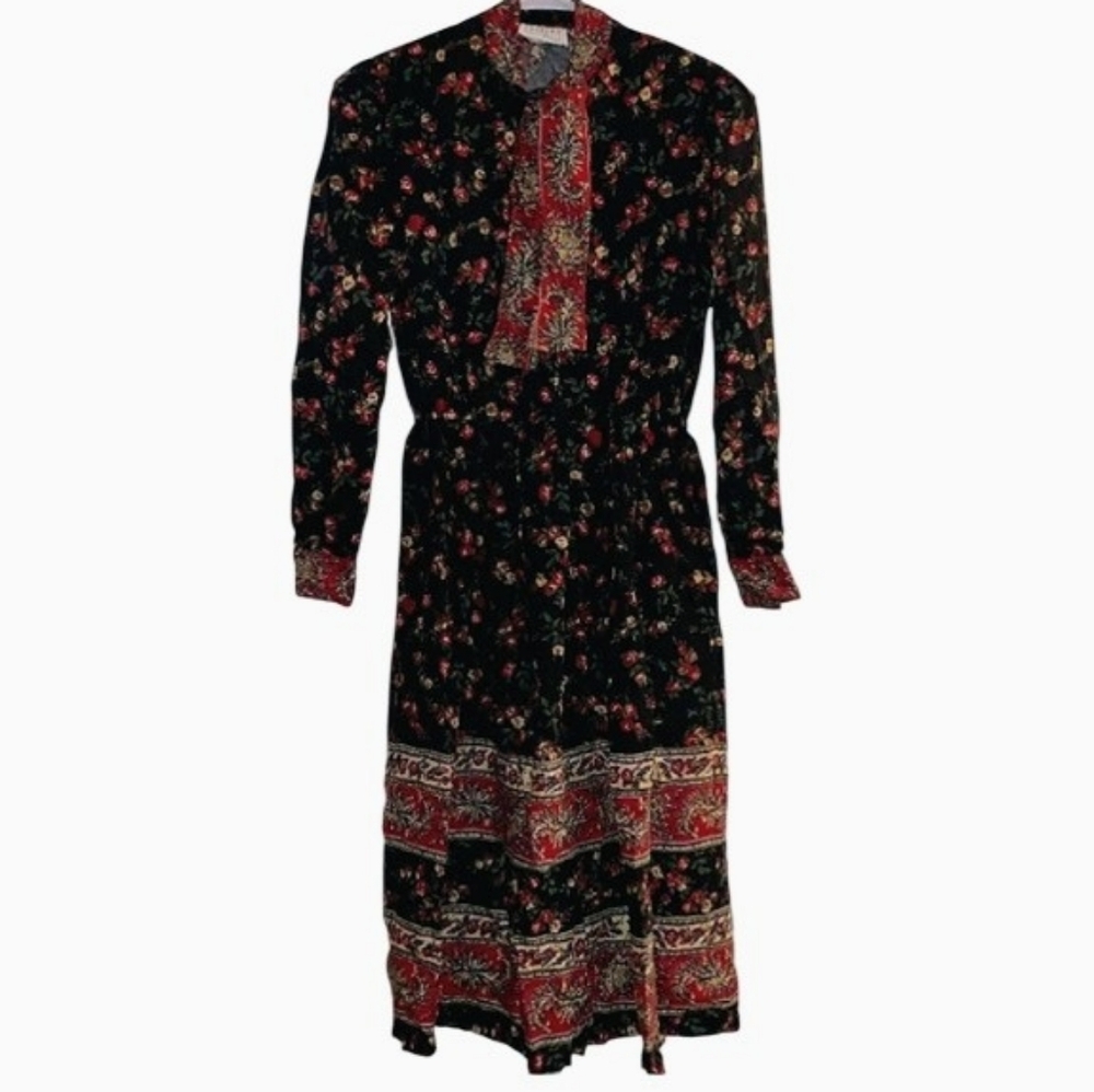 Vintage Petrina and Company sz 8 Black Cottagecore/prairiecore Floral Midi Dress